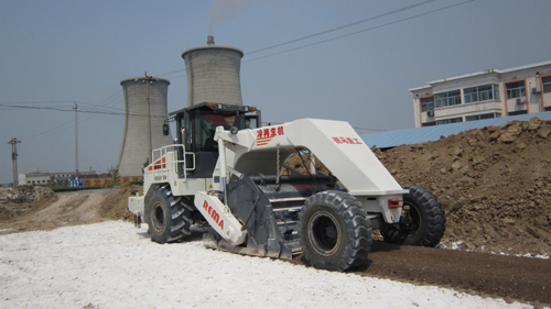 WR2100L，濱州工業(yè)場地灰土拌和