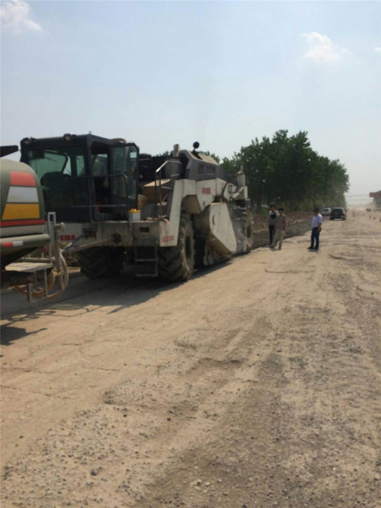 RZ2300，河南尉氏S220省道冷再生