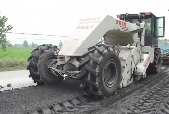 WR2300L，安徽靈壁S201省道冷再生施工